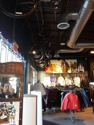 Outdoor Sports Store «Eastern Mountain Sports», reviews and photos, 87 Marginal Way, Portland, ME 04101, USA