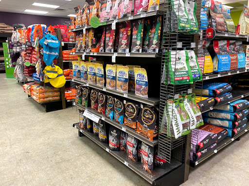 Pet Supply Store «Unleashed by Petco», reviews and photos, 520 S 23rd St, Philadelphia, PA 19146, USA