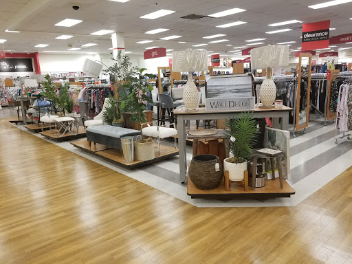 Department Store «T.J. Maxx», reviews and photos, 100 Granite St, Quincy, MA 02169, USA