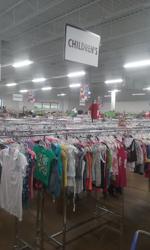 Thrift Store «Goodwill Retail Store of Springfield – Chestnut Crossing», reviews and photos, 425 S Western Ave, Springfield, MO 65802, USA