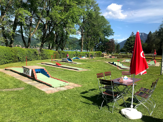 Spielplatz am See