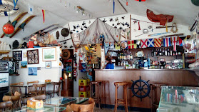 ADHOCA'S Bar