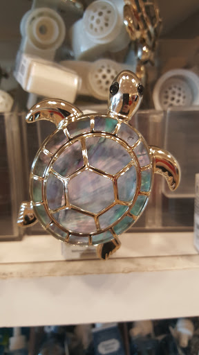 Shopping Mall «Johnson Creek Premium Outlets», reviews and photos, 575 Linmar Ln, Johnson Creek, WI 53038, USA