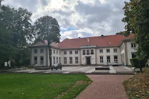 Centrum Edukacji Ekologicznej Wielkopolskiego Parku Narodowego - Muzeum Przyrodnicze image