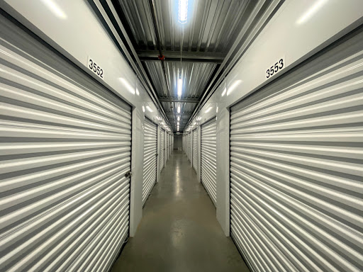 Self-Storage Facility «Alton Self Storage», reviews and photos, 2215 Alton Pkwy, Irvine, CA 92606, USA