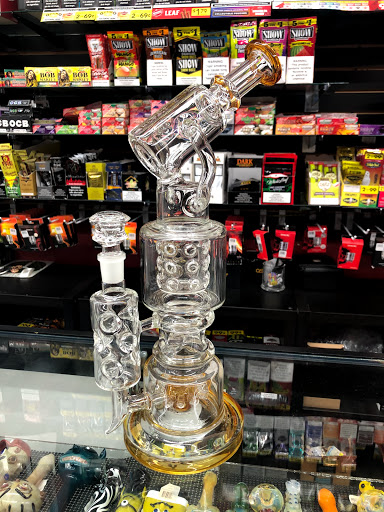 Tobacco Shop «Sky High Smoke Shop», reviews and photos, 19801 NW 27th Ave, Miami Gardens, FL 33056, USA