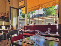Atmosphère du Restaurant Petit Bistrot d'Auteuil à Paris - n°1