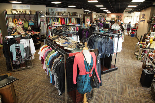 Thrift Store «Blue A Goodwill Boutique - Sumner», reviews and photos, 926 Main St #101, Sumner, WA 98390, USA