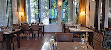 Atmosphère du Restaurant français L’Auberge du Born à Saint-Julien-en-Born - n°9