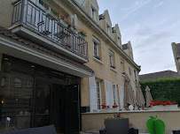 Extérieur du Restaurant Logis Hôtel les Airelles à Neufchâtel-en-Bray - n°18