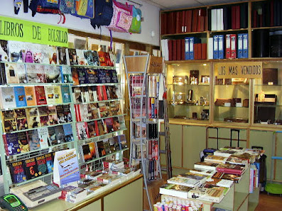 Librería Atenas C. del Humilladero, 7, 28945 Fuenlabrada, Madrid, España
