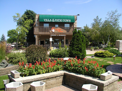 Patio Town, Oakdale, 6300 Hwy 36 Blvd N, Saint Paul, MN 55128, USA, 