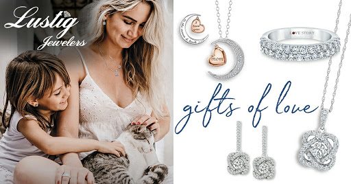 Jewelry Store «Lustig Jewelers», reviews and photos, 281 W Townline Rd, Vernon Hills, IL 60061, USA