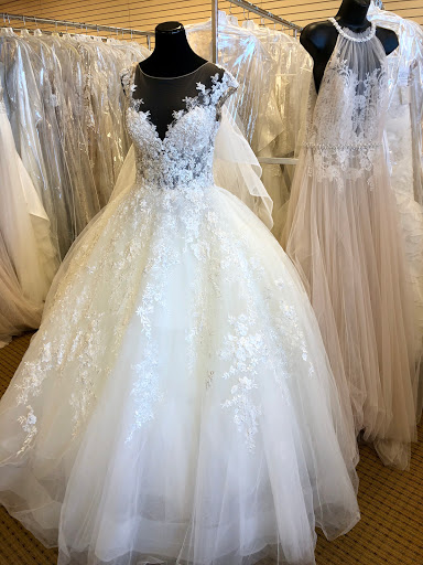 Bridal Shop «Allure Bridal Salon», reviews and photos, 29457 W 6 Mile Rd, Livonia, MI 48152, USA