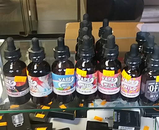 Tobacco Shop «Happy Daze Smoke Shop», reviews and photos, 6450 W 10th St STE 2, Indianapolis, IN 46214, USA