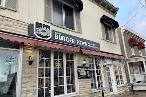 Burger Town Restaurant Dorval image
