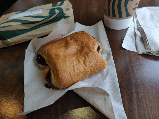 Coffee Shop «Starbucks», reviews and photos, 259 Lake St, Oak Park, IL 60302, USA