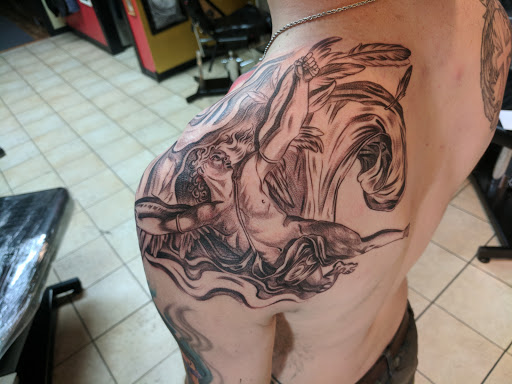 Tattoo Shop «Twisted Tattoo & Body Piercing», reviews and photos, 4168 N Elston Ave, Chicago, IL 60618, USA