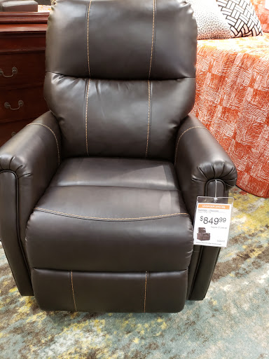 Furniture Store «Ashley Furniture HomeStore», reviews and photos, 2028 N Tomahawk Island Dr, Portland, OR 97217, USA