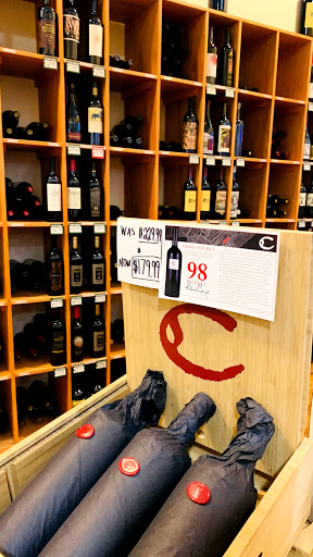 Liquor Store «Warehouse Wine & Liquor», reviews and photos, 113 Mill Plain Rd #6, Danbury, CT 06811, USA