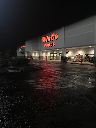 Supermarket «WinCo Foods», reviews and photos, 2511 SE 1st St, Gresham, OR 97080, USA