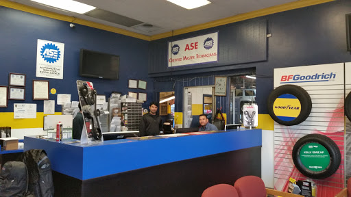 Auto Repair Shop «Arlington Auto Care», reviews and photos, 3298 Wilson Blvd, Arlington, VA 22201, USA