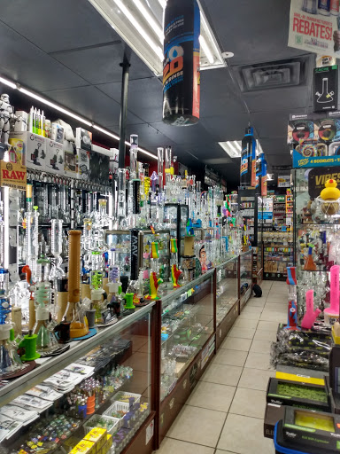 Vaporizer Store «Happy Rock Smoke Shop», reviews and photos, 334 NE 72nd St, Kansas City, MO 64118, USA