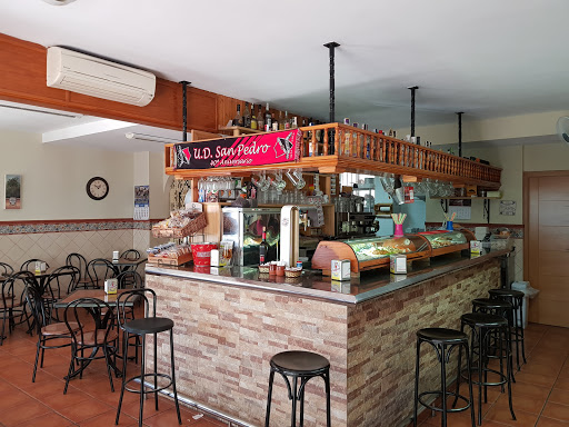 El Encanto Café Bar - C. Vázquez Clavel, 3, 29603 Marbella, Málaga