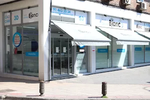 Salud Dental Blanco. Clínica Dental Madrid image