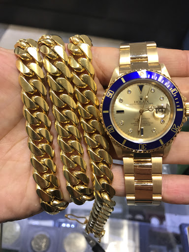 Coin Dealer «Collectors Coins & Jewelry Massapequa Park», reviews and photos, 400 Sunrise Hwy, Massapequa Park, NY 11762, USA