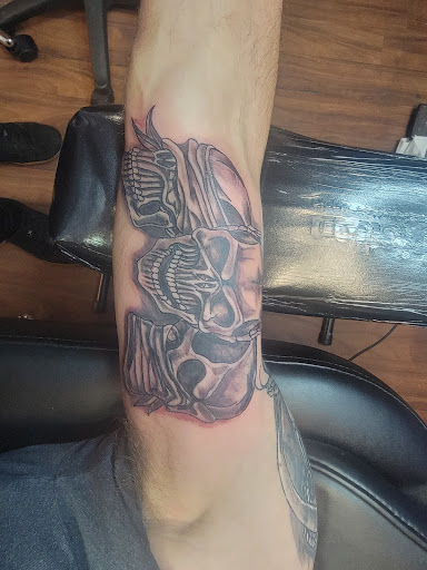 Explore hibiscus flower tattoo ideas, creative tattoo ideas in Tupelo, available at Primal Ink Tattoo Studio