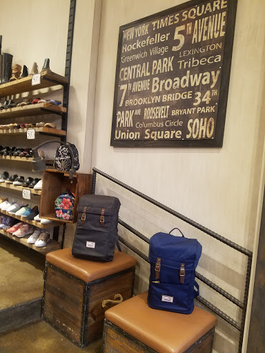 Shoe Store «DNA Footwear Williamsburg», reviews and photos, 133 N 7th St, Brooklyn, NY 11249, USA