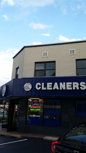Dry Cleaner «Bryn Mawr Cleaners», reviews and photos, 582 Lancaster Ave, Bryn Mawr, PA 19010, USA