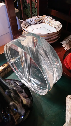 Thrift Store «OddBalls Nifty Thrift», reviews and photos, 530 NE 13th St, Fort Lauderdale, FL 33304, USA