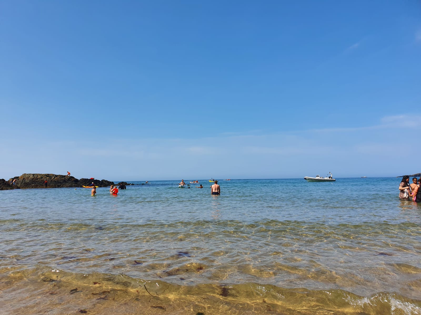 Traeth Porthor'in fotoğrafı kısmen temiz temizlik seviyesi ile