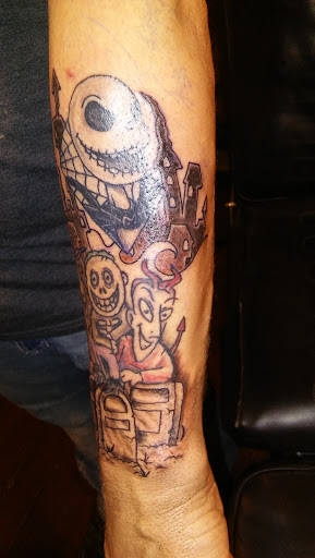 Tattoo Shop «Idle Hands Tattoo & Piercing», reviews and photos, 929 W Douglas Ave, Wichita, KS 67213, USA