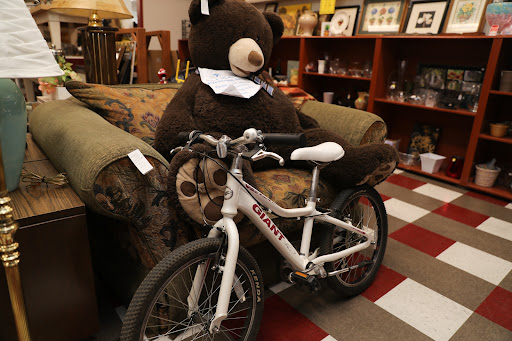 Thrift Store «Lodi House Thrift Store», reviews and photos, 221 W Lodi Ave, Lodi, CA 95240, USA