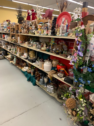 Thrift Store «Bethesda Thrift Shop», reviews and photos, 4749 County Rd 101, Minnetonka, MN 55345, USA