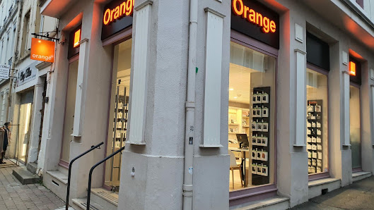 Boutique Orange - Tarare 2 RUE DENAVE, ANGLE, 7 Rue Anna Bibert, 69170 Tarare, France
