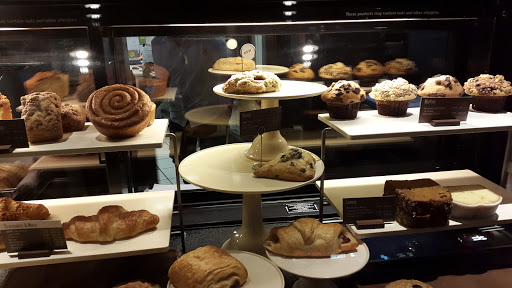 Shopping Mall «Pipers Alley Mall», reviews and photos, 210 W North Ave, Chicago, IL 60610, USA