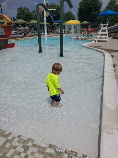 Water Park «Hyland Hills Swimming Pool & Splash Park», reviews and photos, 43450 Parish St, Chantilly, VA 20152, USA