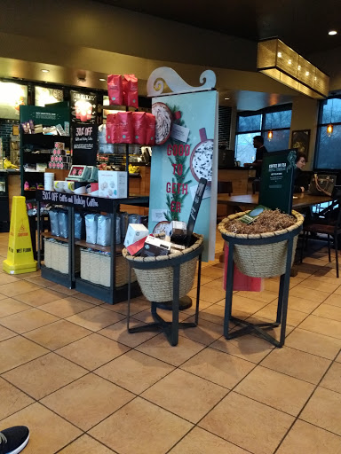 Coffee Shop «Starbucks», reviews and photos, 43114 Peacock Market Plaza #140, South Riding, VA 20152, USA