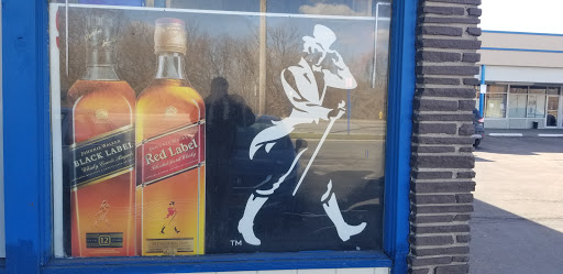 Liquor Store «Suburban Discount Liquor», reviews and photos, 2535 E Henrietta Rd, Rochester, NY 14623, USA