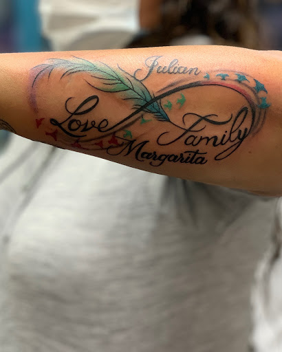 Tattoo Shop «studio 316 Tattoo & Body Piercing», reviews and photos, 84-22 Roosevelt Ave, Jackson Heights, NY 11372, USA