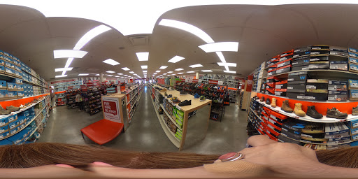 Shoe Store «Famous Footwear Outlet», reviews and photos, 311 Nut Tree Rd, Vacaville, CA 95687, USA