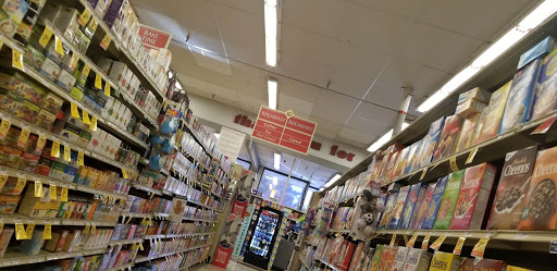 Grocery Store «Safeway», reviews and photos, 30 Chestnut Ave, South San Francisco, CA 94080, USA