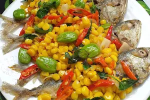 Nasi Uduk MJD 39 Ikan Bakar & Seafood image