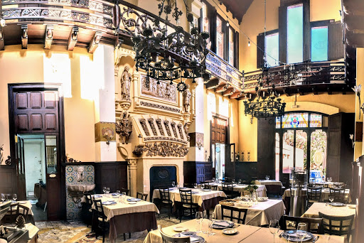 6Q Restaurant Modernista en Canet de Mar