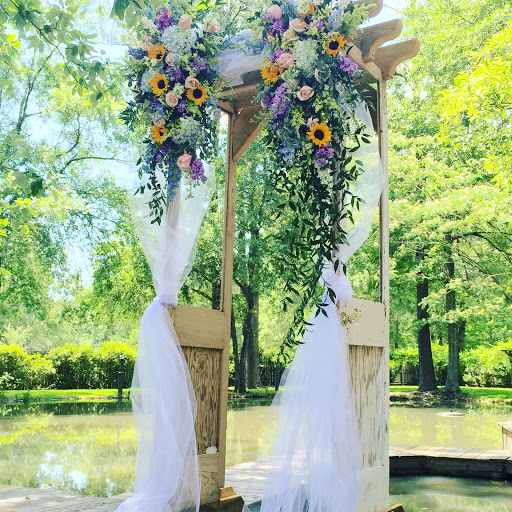 Florist «Especially For You», reviews and photos, 124 E Pine St, Ponchatoula, LA 70454, USA