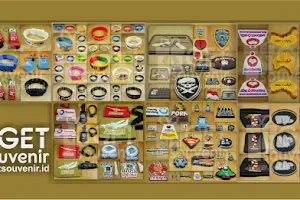 getsouvenir - vendor souvenir karet custom (gelang, gantungan kunci, dsb.) image